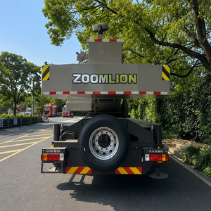 Grue sur camion hydraulique ZOOMLION ZTC500A5-3 de 50 tonnes, modèle 2026, pour installation de centrales électriques, équipement de levage lourd à vendre - Product Image 3