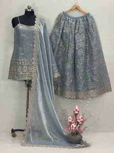Traje Tradicional Étnico de Diseñador, Sharara Gharara Listo para Usar, Tela Georgette, Bordado Indio, Corte Ajustado, Invierno/Verano - Product Image 3