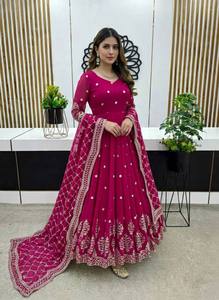 Costume Anarkali traditionnel pour femmes, couleur magenta, avec dupatta brodé, coupe ample, style indien pakistanais, longueur au sol - Product Image 2