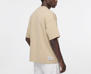 เสื้อยืดผู้ชายสีตามสั่ง ผ้าคอตตอนหนานุ่ม ทรงโอเวอร์ไซส์ สไตล์สตรีทแวร์ ไหล่ตก พิมพ์ลายกราฟิก รับผลิตแบรนด์ส่วนตัว ขายส่ง - Product Image 3