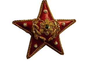 Adornos Navideños Acrílicos Cuadrados Hechos a Mano, Decoraciones de Lujo para Árboles de Navidad con Bordado a Mano Zari Dabca - Product Image 4