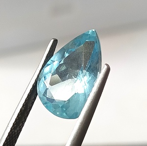 Piedra Preciosa Suelta de Aguamarina Azul Hielo Natural de 4.40 Quilates, Corte Pera Facetado, Translúcida - Product Image 3