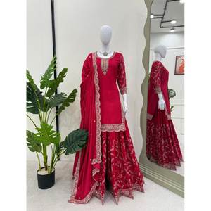 Tenue de soirée taille XL avec fil et séquence pour un look élégant - Product Image 3