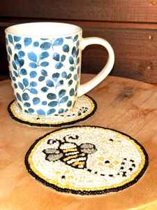 Posavasos de Cuentas de Vidrio Hechos a Mano MS HANDICRAFT - Regalos Religiosos Clásicos con Base de Poliéster (4x4 Pulgadas) - Product Image 3