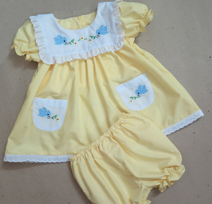Colección de Vestidos de Bebé con Bordado de Pájaro Azul Amarillo. Hecho a medida - Product Image 2