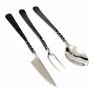 ชุดช้อนส้อมมีดโลหะโบราณ 3 ชิ้น สำหรับตกแต่งโต๊ะอาหาร สไตล์ยุคกลาง ขายดี - Product Image 1
