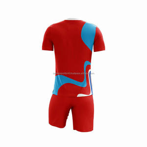 Uniformes de football personnalisés pour hommes avec logo Équipement de football sublimé en polyester 100%, y compris les sacs à dos uniformes d'hiver - Product Image 4