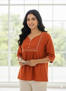 Haut fantaisie brodé orange rouille pour femme, en coton doux, longueur standard, col cœur, manches trois quarts, entièrement cousu, style ethnique - Product Image 6