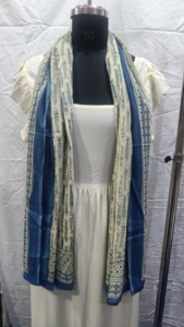 Pañuelo de algodón con estampado de peces en azul índigo, hecho a mano, para mujer, suave, de verano, bufanda tradicional india, pañuelo para el cuello. - Product Image 5