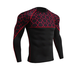 Ensemble de compression géométrique noir et rouge pour hommes, haut à manches longues et col rond, pantalon long, coupe sportive à séchage rapide - Product Image 2
