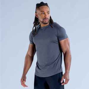 T-shirt sportif pour homme à col rond, manches courtes, couleur unie, séchage rapide, coupe ajustée, tricoté en polyester, gris - Product Image 5