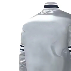 Veste universitaire en satin personnalisée pour l'hiver, dernier design, style streetwear vintage, fermeture boutonnée, vestes en satin - Product Image 5