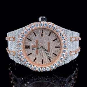 Montre-bracelet de luxe rétro vintage en acier inoxydable premium avec lunette et cadran noir glacé, édition limitée, sertie de diamants de laboratoire - Product Image 3