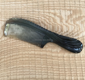 Peigne à poils en agate de couleur naturelle, unique et poli, style animal nautique, fabriqué directement par Tayyab Handicraft - Product Image 2