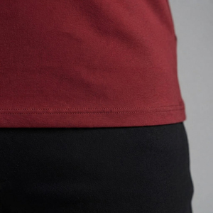 T-shirt en coton rouge slim fit pour homme, col rond, manches courtes, jersey décontracté, respirant, couleur unie, tricoté, teint uni - Product Image 4