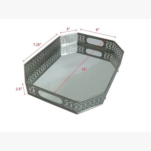 Bandeja de Almacenamiento Metálica Hexagonal con Acabado Pulido, Diseño Moderno para Mesa, Apilable, Organizador de un Solo Nivel - Product Image 2