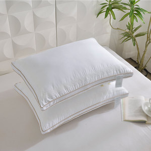 Oreiller de lit moderne haut de gamme avec motif uni, housse en coton biologique, garnissage écologique, soutien doux, design personnalisable - Product Image 3