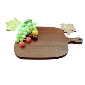 Planche à découper en bois Thanh Tung Thinh, rectangulaire, antidérapante, fabriquée au Vietnam, emballage individuel - Product Image 3