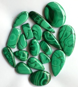MAHNAJGEMS Wholesale Malachite Loose Gemstone Plain Smooth Cabochon Mix Shape Lot for Making Jewelry flat back stone malachite - Product Image 1