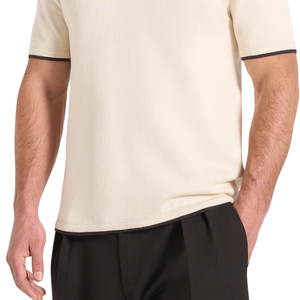 T-shirts pour hommes à col rond et manches courtes, avec bordure contrastante sur le col et les poignets, petit imprimé sur la poitrine, coupe classique, vente en gros, personnalisation OEM, en jersey de coton - Product Image 5