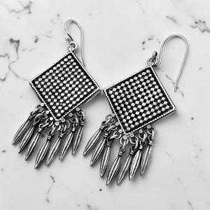 Pendientes de Aro Boho de Plata de Ley 925 Oxidada Hechos a Mano con Flecos Colgantes, Modelo Silver MountainSKU7673, Ideales para Regalo - Product Image 4