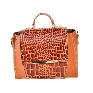 Luxury Quality Genuine Leather Handmade Crossbody <b>Bag</b> With <b>Long</b> Strap Sling <b>Bag</b> Top Indian Supplier Manufacturer - Product Image 1