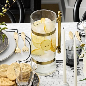 Jarra de Vidrio Premium con Asa y Bandas de Metal Dorado, Diseño Moderno para Garrafa, Jarra de Lujo para Catering y Comidas Fines - Product Image 5