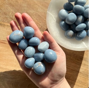 Pierres Roulées Irrégulières d'Angelite Naturelle Polies à la Main, Cristal Bleu de Guérison pour la Méditation, le Reiki, l'Énergie des Chakras, Décoration Chakralume - Product Image 4