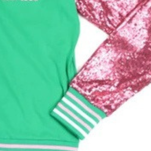 Cardigan Varsity Vert Rose Personnalisé à Manches Longues avec Paillettes, Boutons sur le Devant, Col en V et Bordure Côtelée – Vêtement d'extérieur Tendance pour Équipes - Product Image 4