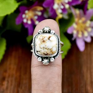 Anillo Vintage Hecho a Mano con Turquesa de Caballo Salvaje en Engaste de Plata de Ley, Joyería Estilo Navajo del Suroeste para Mujer - Product Image 2