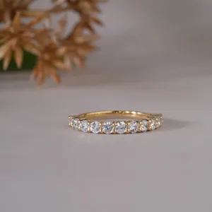 Bague élégante en or jaune et diamants pour femme, fine et élégante, pour mariage, fiançailles, anniversaire, cadeau de luxe, bijoux raffinés - Product Image 5