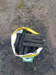 Charbon de bois noir mélangé du Vietnam, haute valeur calorifique, prix abordable, haute qualité, 100% naturel, allumage rapide - Product Image 4