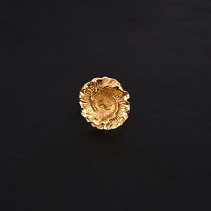 Anillo de Moda con Diseño Floral en Tono Dorado para Mujer - Product Image 2