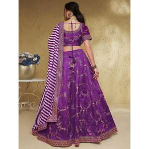 Ensemble Lehenga Choli semi-cousu en soie brodée violet doux pour femme, tenue de fiançailles élégante pour occasions spéciales - Product Image 3