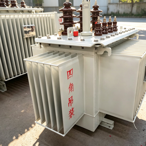 Transformator Distribusi Tiga Fasa Berpendingin Minyak 30kVA hingga 200kVA, Tegangan Turun 10kV / 0.4kV Sesuai Standar IEC - Product Image 3