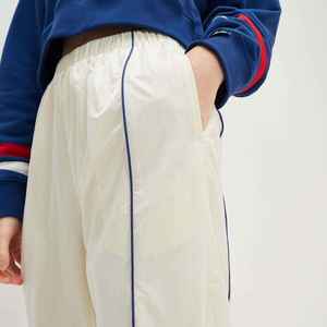 Survêtement pour femme en polyester bleu et blanc avec doublure, fermeture éclair sur toute la longueur, coupe décontractée, poches latérales, idéal pour le printemps - Product Image 6