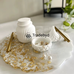 Bandeja de Resina Moderna Hecha a Mano de Lujo, Plato Decorativo para Servir Tradebyd - Product Image 1