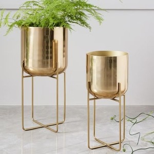 Maceta Metálica con Acabado Dorado, Elegante Maceta Decorativa para Plantas de Interior y Exterior, para Hogar, Balcón, Sala de Estar, Oficina - Product Image 6