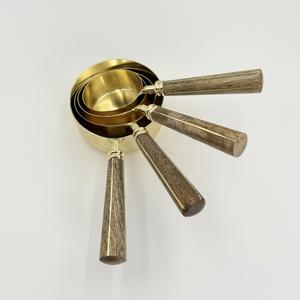 Nuevas Tazas Medidoras de Acero Inoxidable con Recubrimiento PVD Dorado Hechas a Mano, Hermosas Herramientas de Medición de Acero Inoxidable - Product Image 2