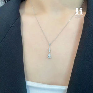 Collier élégant avec pendentif en diamant taille poire, or 18 carats, bijoux fins pour femmes - Product Image 2