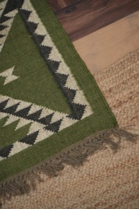 Tapis de couloir long en kilim de laine et jute tissé à la main, motif géométrique diamant du sud-ouest, vert olive - Product Image 4