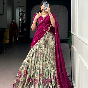Lehenga, Blouse, Choli, Koti en Soie Tussar et Coton avec Imprimé Kalamkari, Cordon de Serrage, Pompons Lourds et Coutures Zippées - Product Image 1