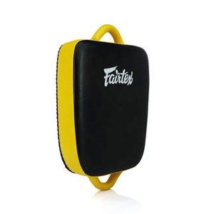 Protector de Patadas Personalizado para Adultos, Cuero Vacuno Genuino, Transpirable y Cómodo, para Entrenamiento de Muay Thai y MMA - Product Image 1