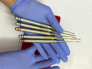 Ensemble d'instruments chirurgicaux dentaires manuels en alliage de titane, réutilisables, en acier, certifiés CE, pour remodelage osseux dentaire - Product Image 4