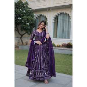 Violet Faux Blooming Avec Paillettes Lourdes Zari Brodé travail Lehenga Choli - Product Image 3