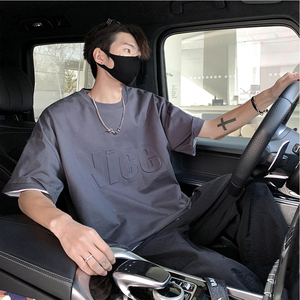 T-shirt Streetwear Personnalisé 100% Coton Style Oversize T-shirts en Coton T-shirts Gaufrés Imprimés sur Mesure - Product Image 4