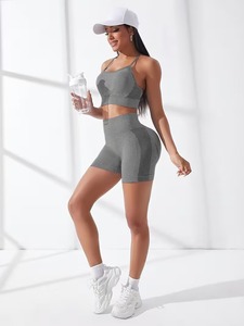 Ensemble de sport décontracté 2 pièces pour femme, été, respirant, tricoté, sans couture, comprenant un débardeur court et un short d'exercice taille haute moulant - Product Image 1