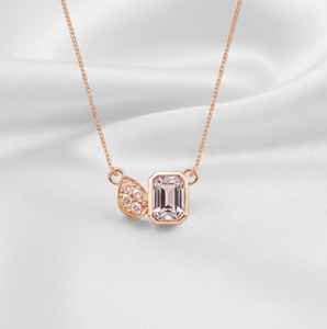 Collier pendentif Toi et Moi en or 14 carats avec pierre précieuse octogonale et accents de diamants en or tricolore - Product Image 1