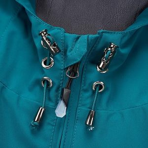 ผู้ผลิตเสื้อแจ็คเก็ตกันลมแบบ OEM สีสันตัดกัน เสื้อแจ็คเก็ตกันลมสำหรับผู้หญิง น้ำหนักเบา สำหรับเล่นกีฬา กันน้ำ มีฮู้ด - Product Image 6