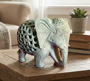 Figurine d'éléphant en pierre savonneuse |   Art en pierre indien sculpté de manière complexe |   Figurine décorative d'éléphant pour la maison, le bureau et les cadeaux - Product Image 3